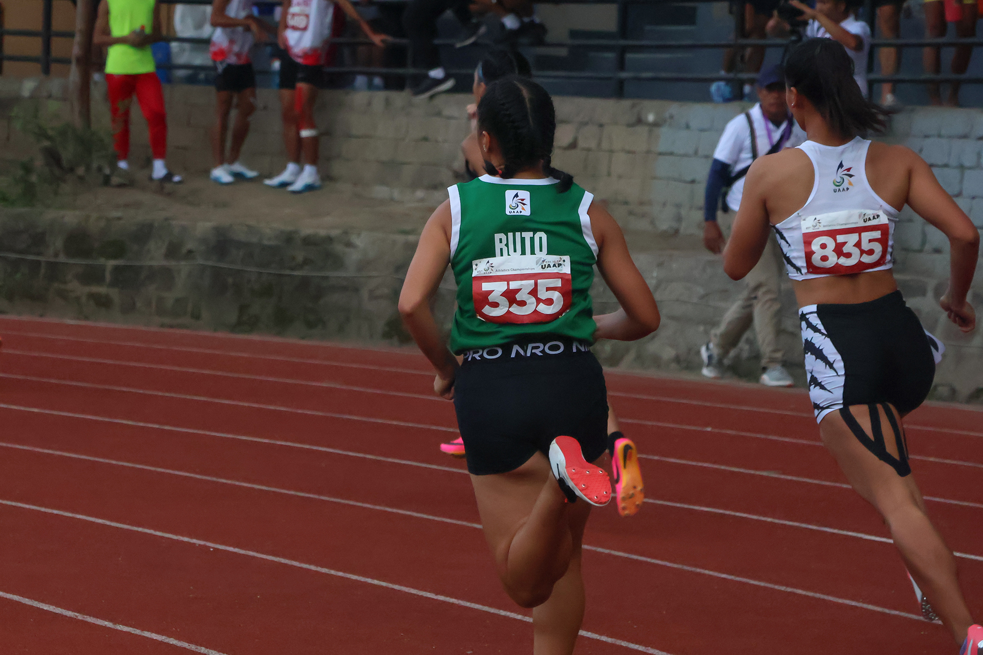 Read more about the article Green at Lady Tracksters, muling umarangkada sa ikalawang araw ng UAAP Season 85 Athletic Championships!