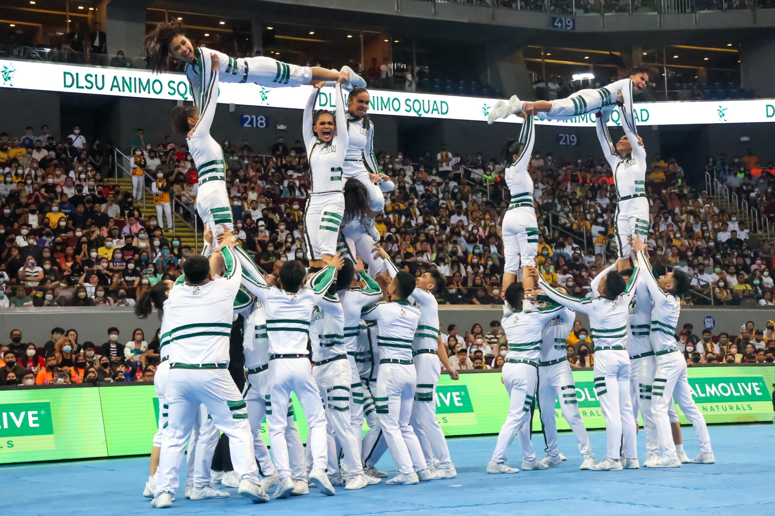Read more about the article #AllForDLSyoU: Janet Jackson-inspired DLSU Animo Squad, nagningning sa pag-indak sa UAAP S85 Cheerdance Competition!