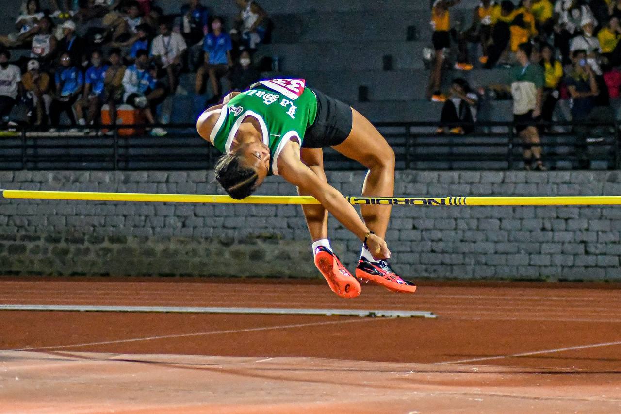 Read more about the article Green at Lady Tracksters, nagpakitang-gilas sa unang araw ng UAAP Season 85 Athletics Championships!