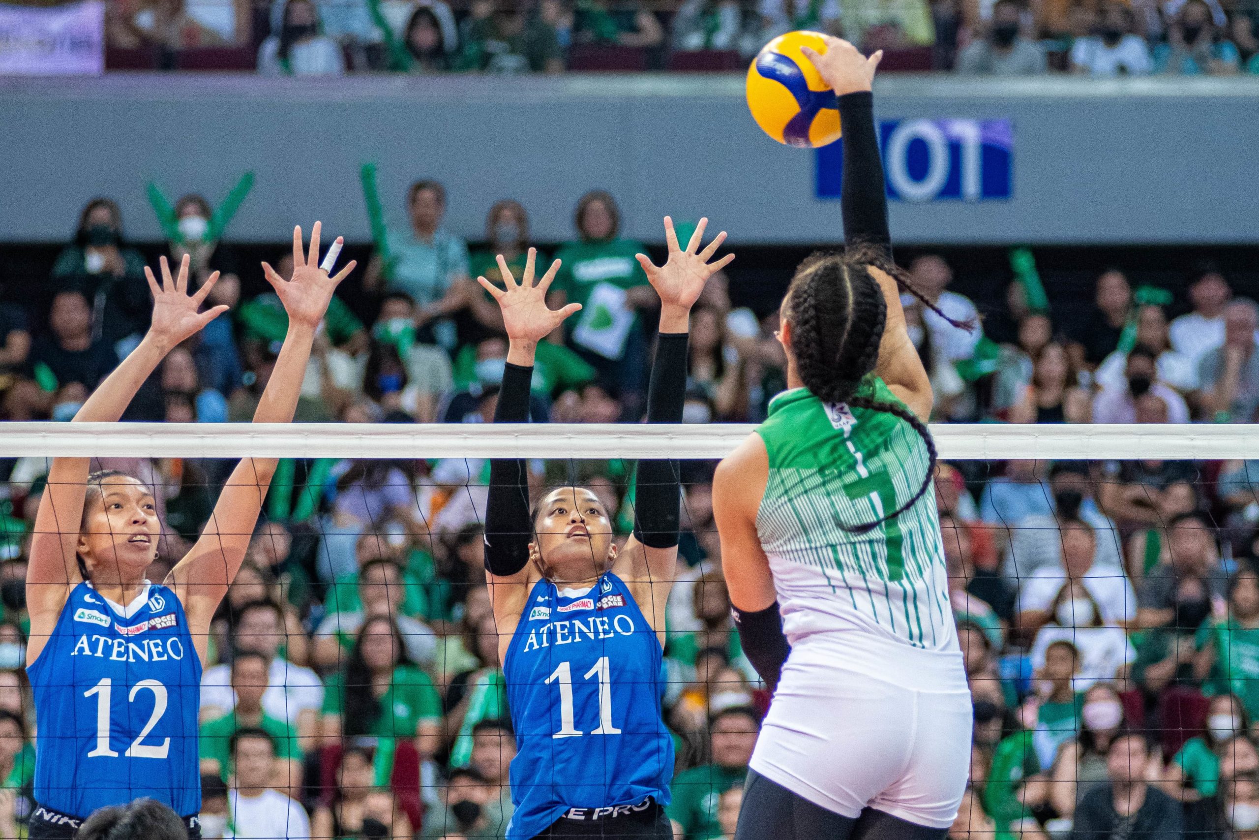 Read more about the article Lady Spikers, inararo ang Blue Eagles sa loob ng straight set!