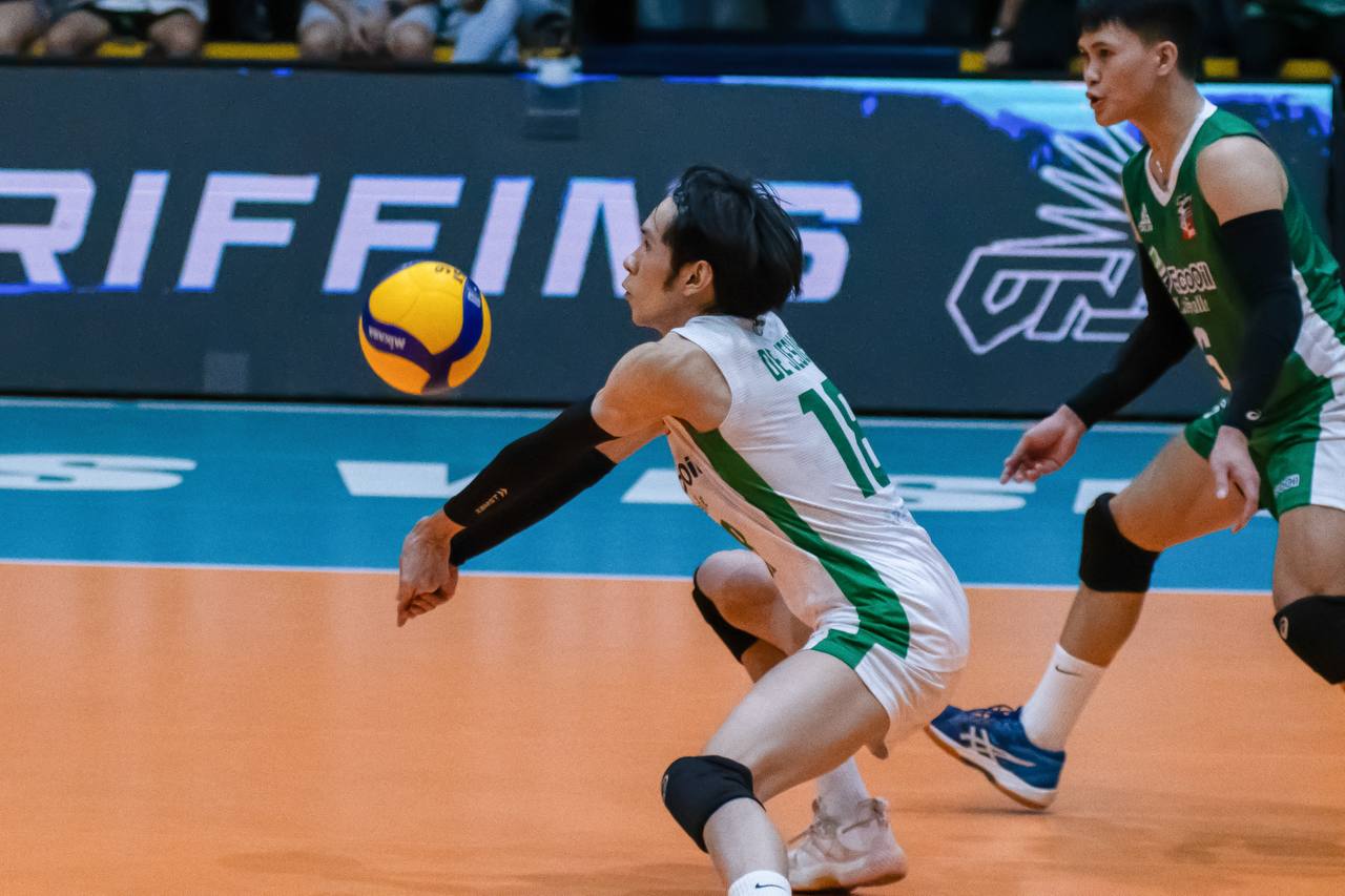 Read more about the article Buena manong tagumpay: Green Spikers, kinaladkad sa lusak ang Griffins