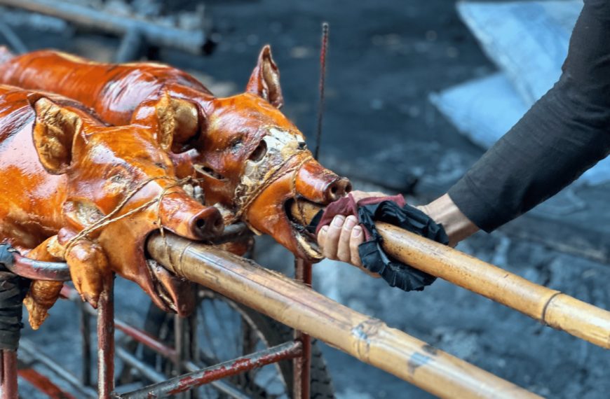 Pagtuhog sa panlasang Pilipino: Paglasap sa kuwento ng mga nagluluto ng litson sa La Loma