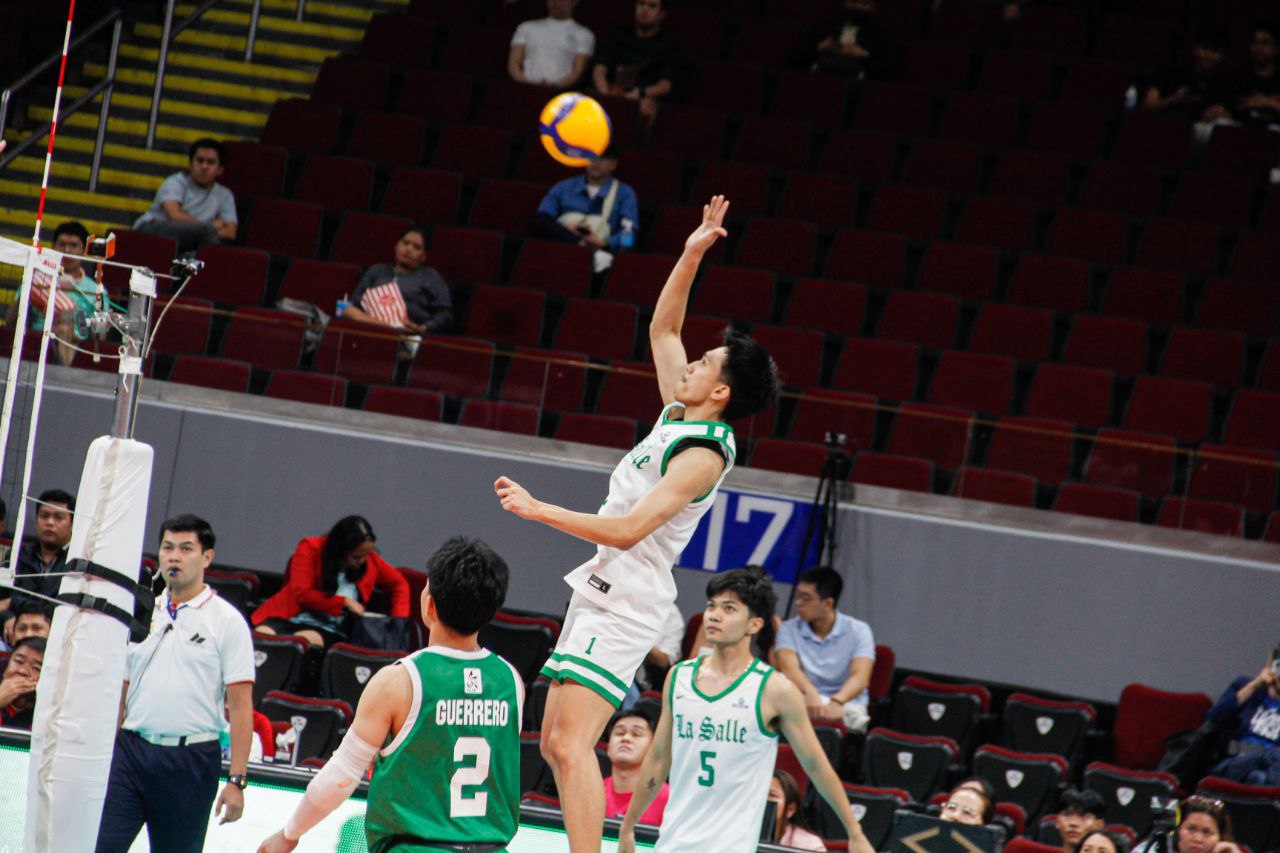 Read more about the article Green Spikers, waging lipulin ang angkan ng Blue Eagles