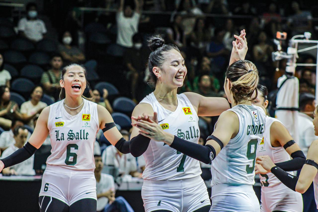 Lady Spikers, itinali ang pakpak ng Lady Falcons