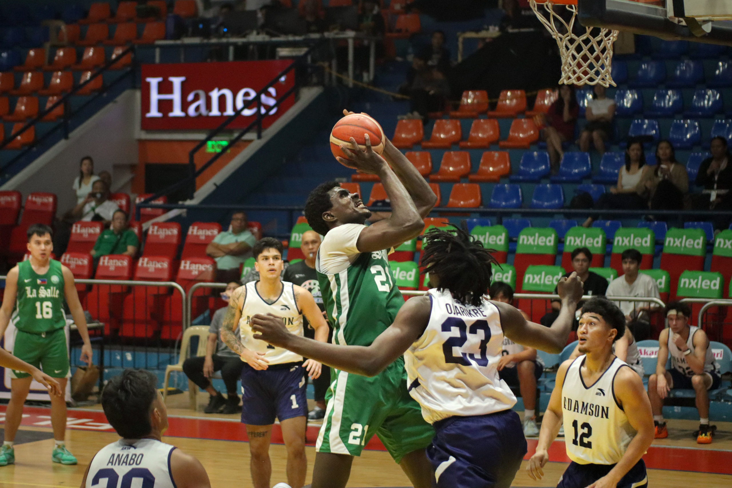 Read more about the article Green Archers, ipinugal ang pakpak ng Soaring Falcons sa FilOil