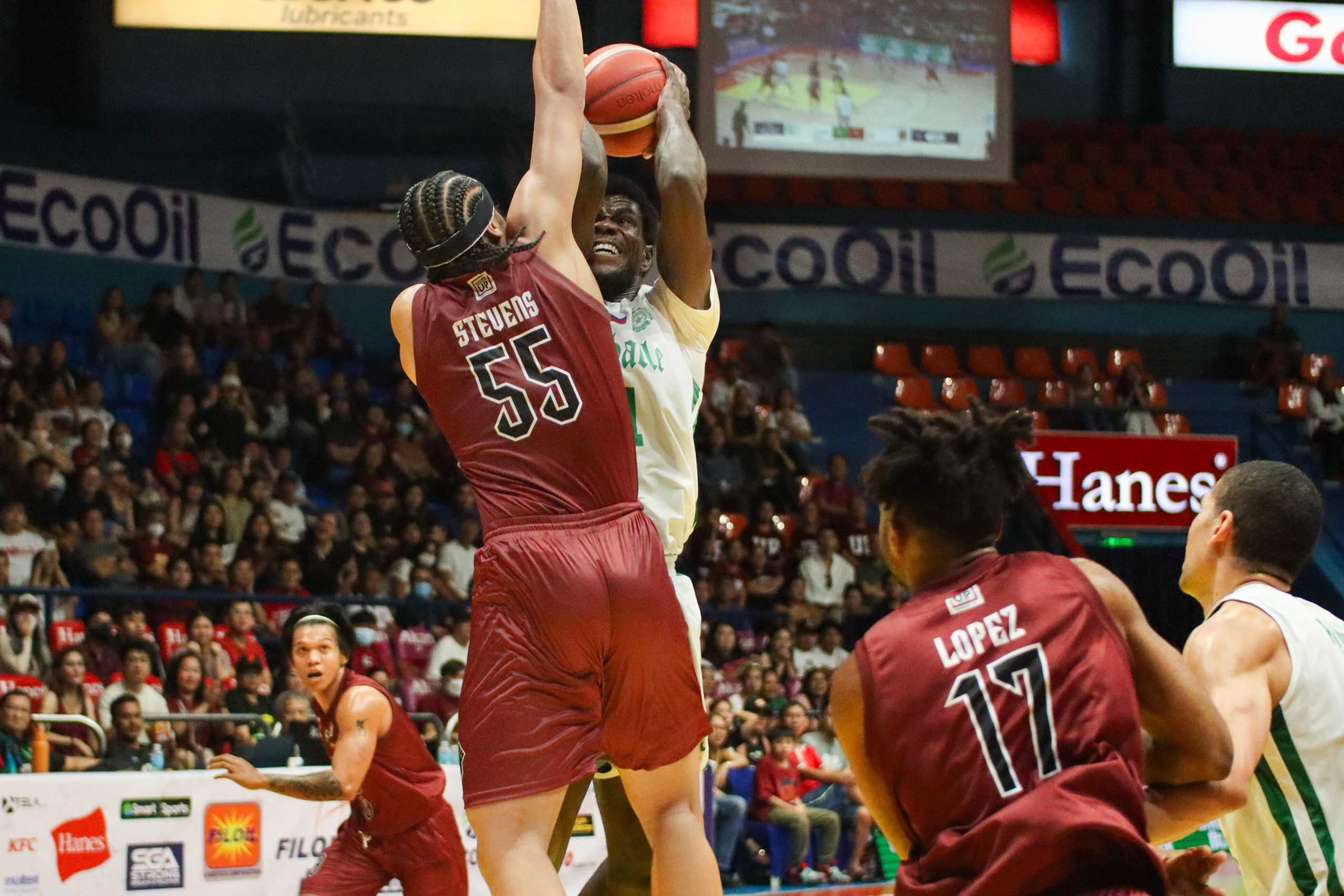 Read more about the article Green Archers, hinagupit ng Fighting Maroons sa FilOil 