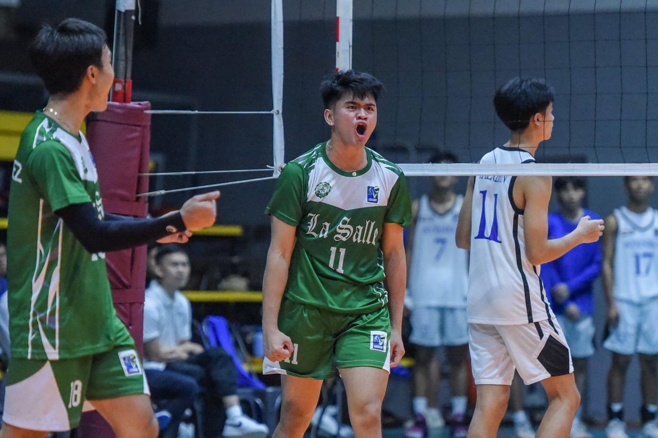 Read more about the article Green Spikers, dinakip ang langkay ng Blue Eagles