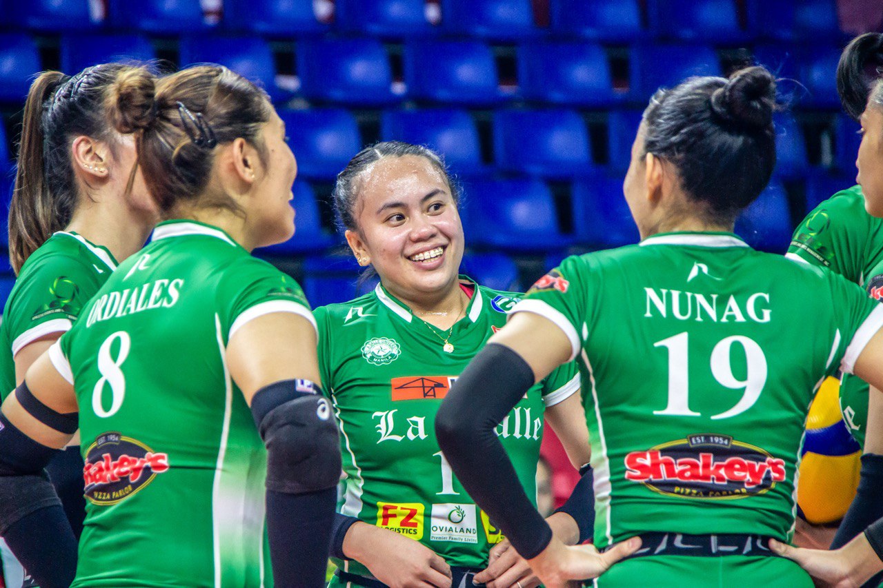 Read more about the article Lady Spikers, ibinandera ang mas matingkad na berde kontra Lady Blazers