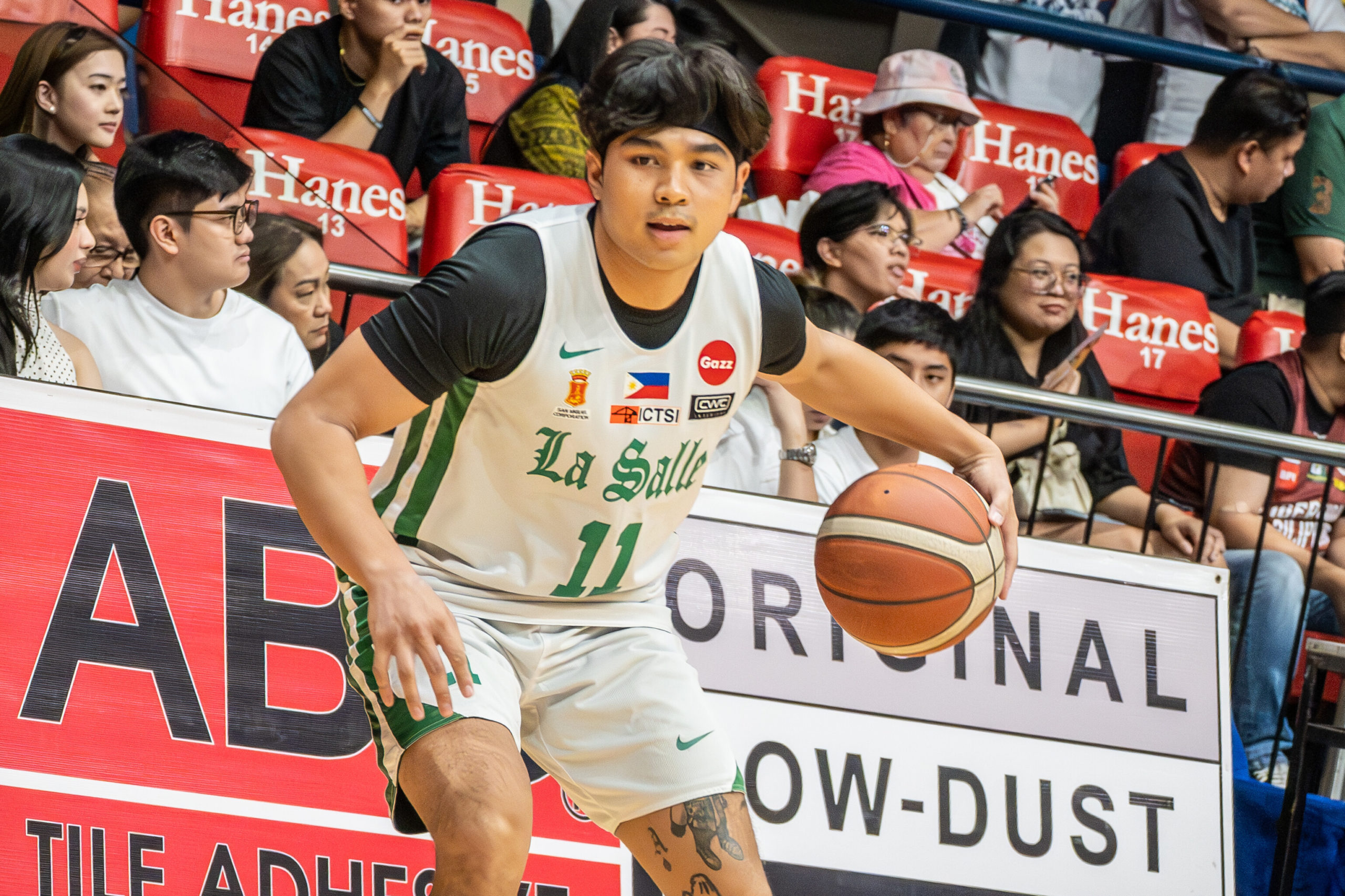 Green Archers, dinaluhong ang hanay ng Fighting Maroons